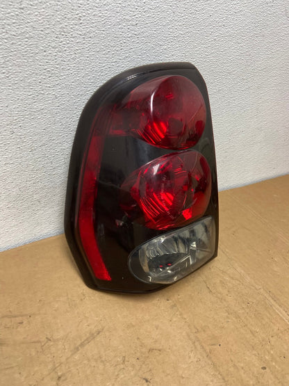 2002 to 2009 Chevrolet Trailblazer Left Driver LH Side Tail Light AD1227 LK2