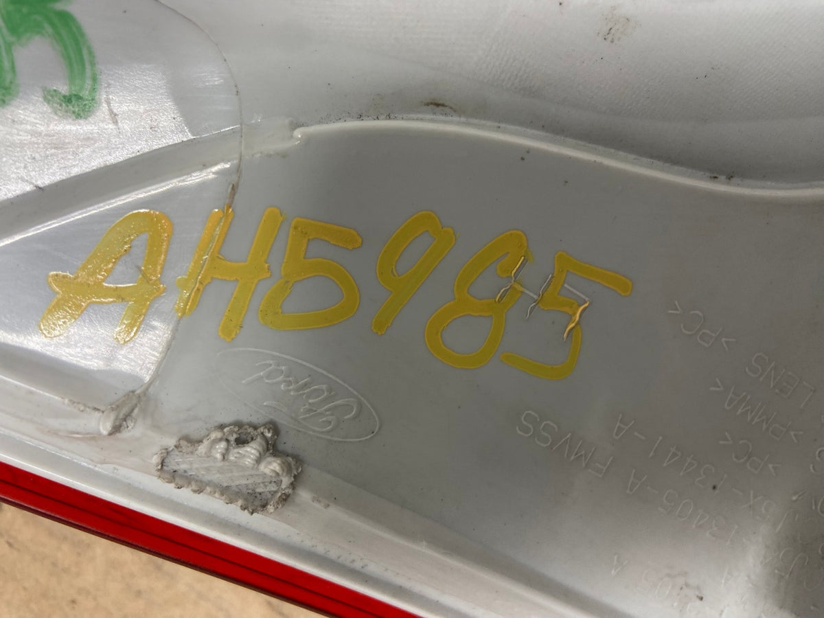 2013 to 2016 Ford Escape Left Driver LH Side Tail Light AH5985 LK6