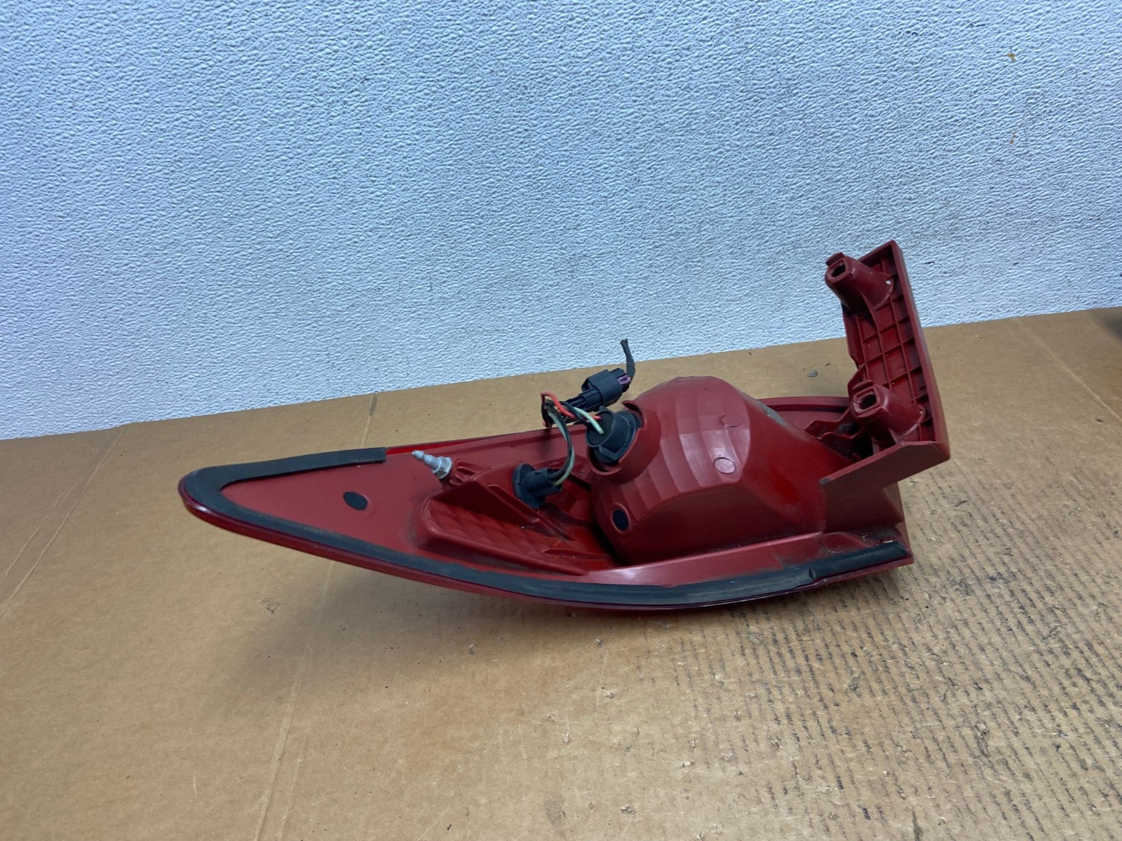 2009 2010 2011 2012 Chevrolet Traverse Left Driver LH Tail Light AE0210 LK4