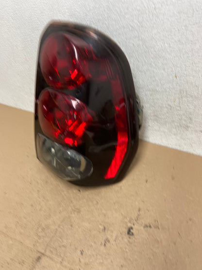 2002 to 2009 Chevrolet Trailblazer Right Passenger Rh Tail Light AF4828 LK1