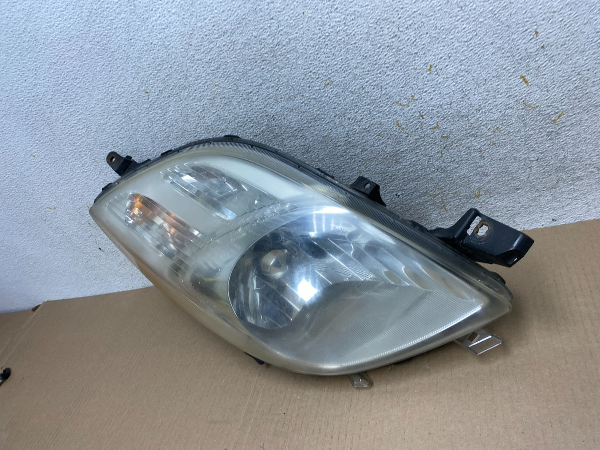 2006-2008 Toyota Yaris Hatchback Right Passenger Halogen Headlight AJ2362 DW1