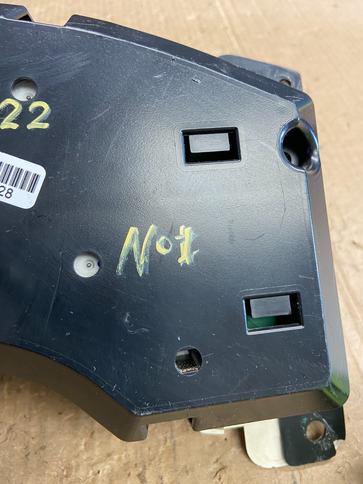 2013 to 2017 Chevrolet Express Speedometer Cluster Gauge AE4322 DW7