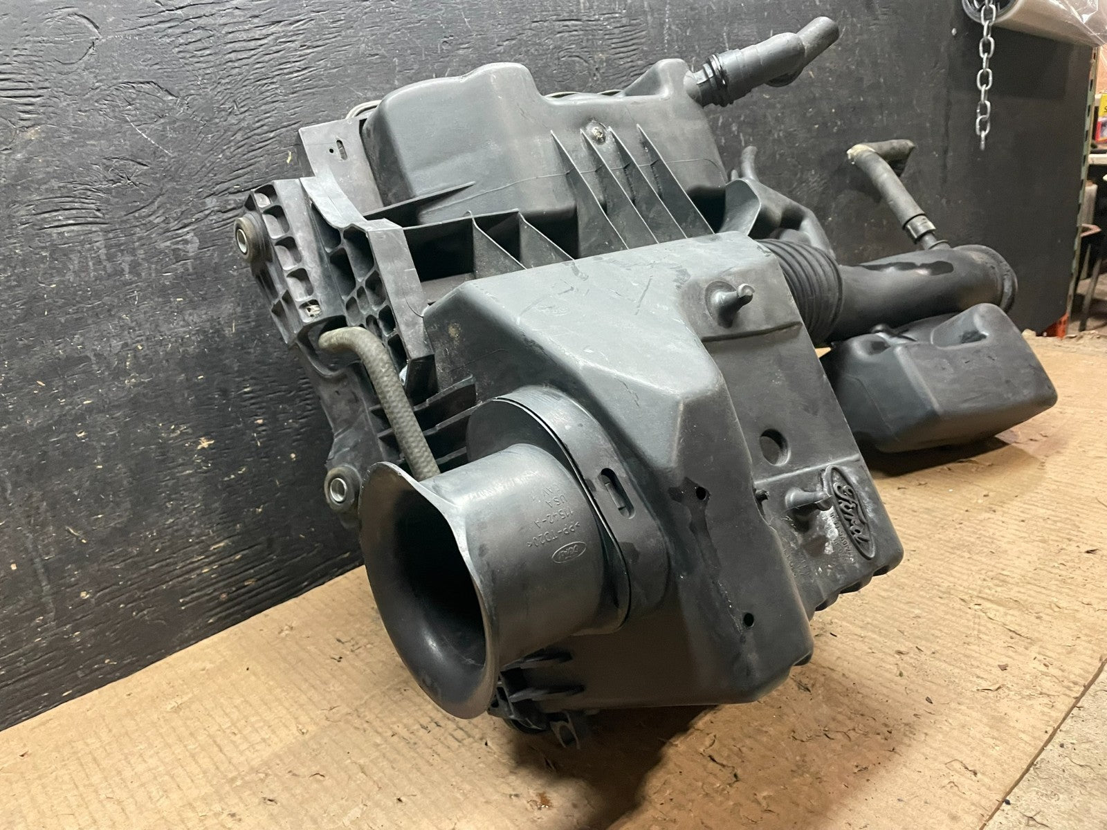 2009 to 2014 Ford F150 3.7L Air Box Cleaner Y6619 PS1
