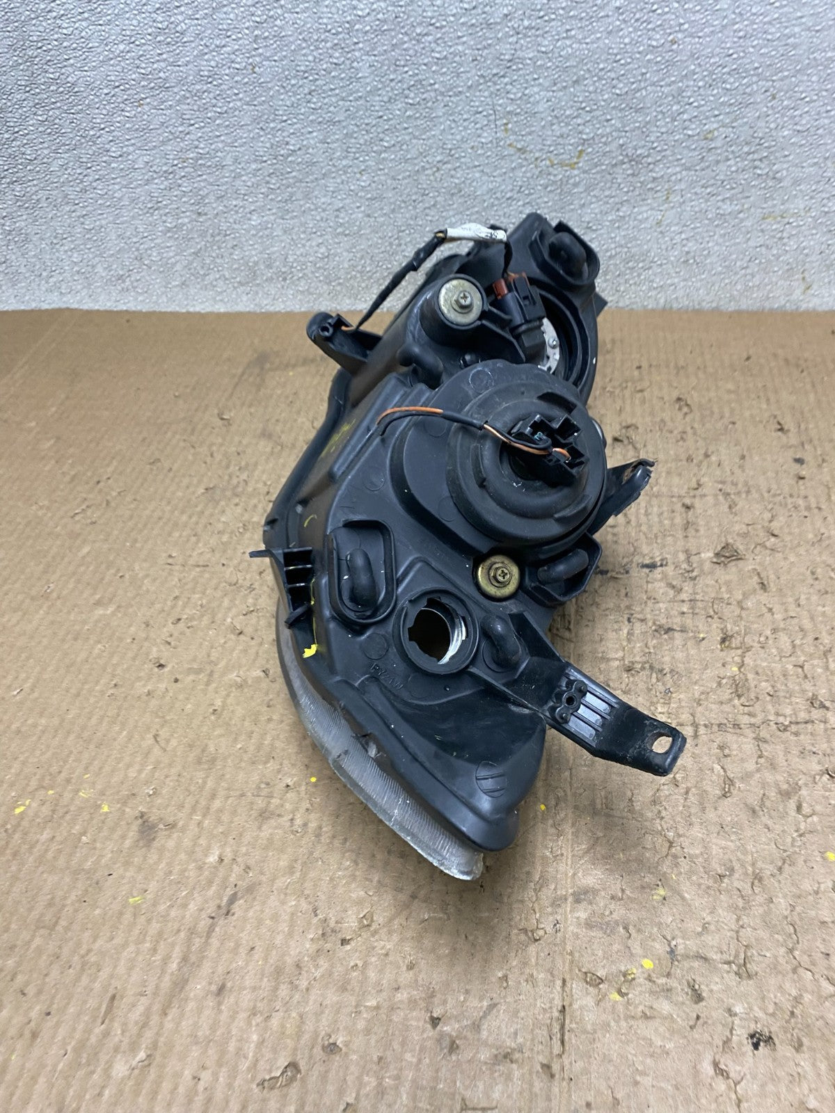 2004 to 2009 Mazda 3 Sedan Right Passenger Rh Side Headlight W7921 DW12