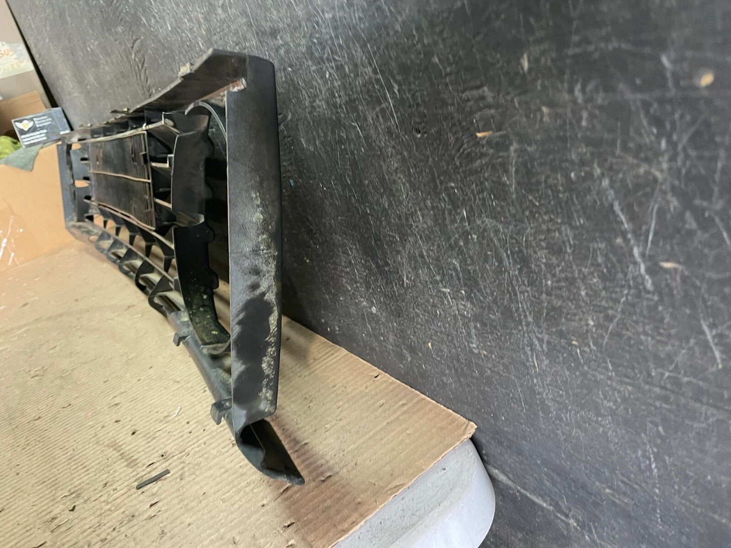 1987 to 1991 Land Rover Range Classic Front Upper Grill Grille J3537 DG6