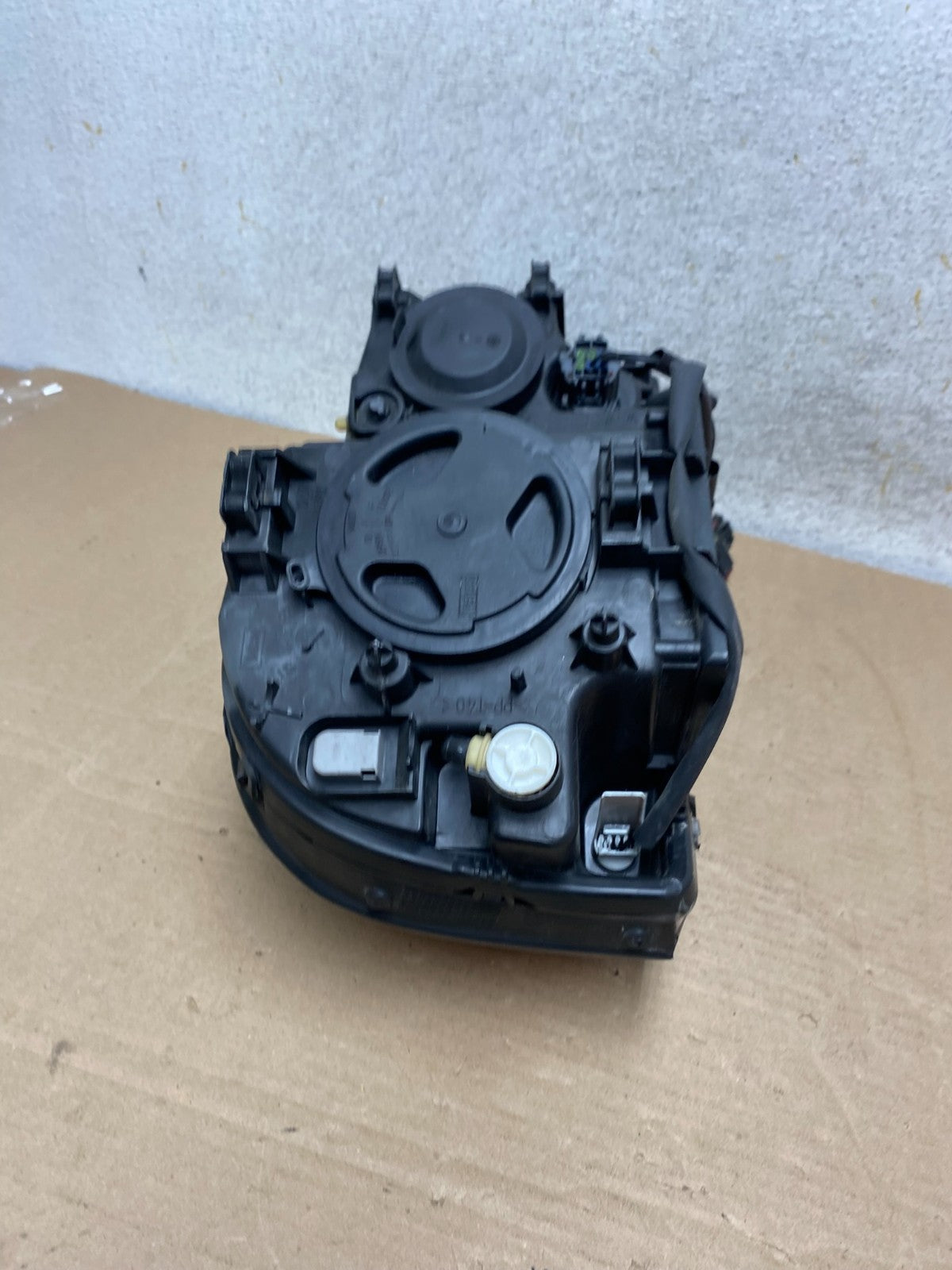 2003-2013 Volvo XC90 Left Driver LH Side Halogen Headlight AH9419 DW8