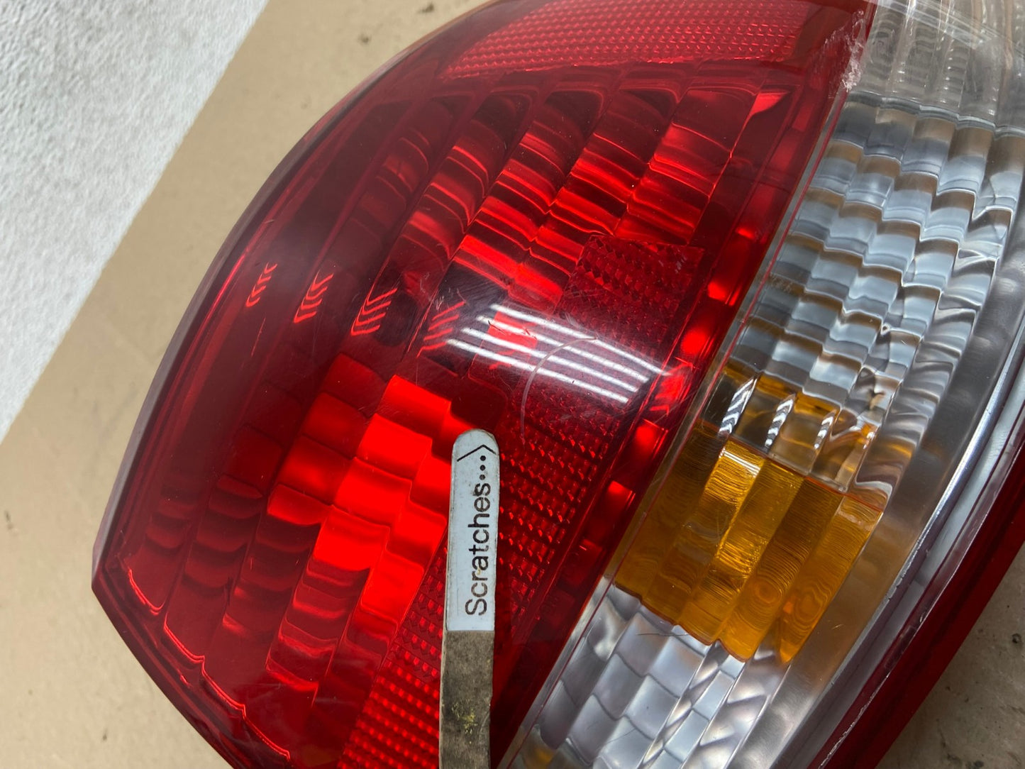 2001 to 2002 Honda Accord Sedan 4door Right Passenger Tail Light AE7334 LK3