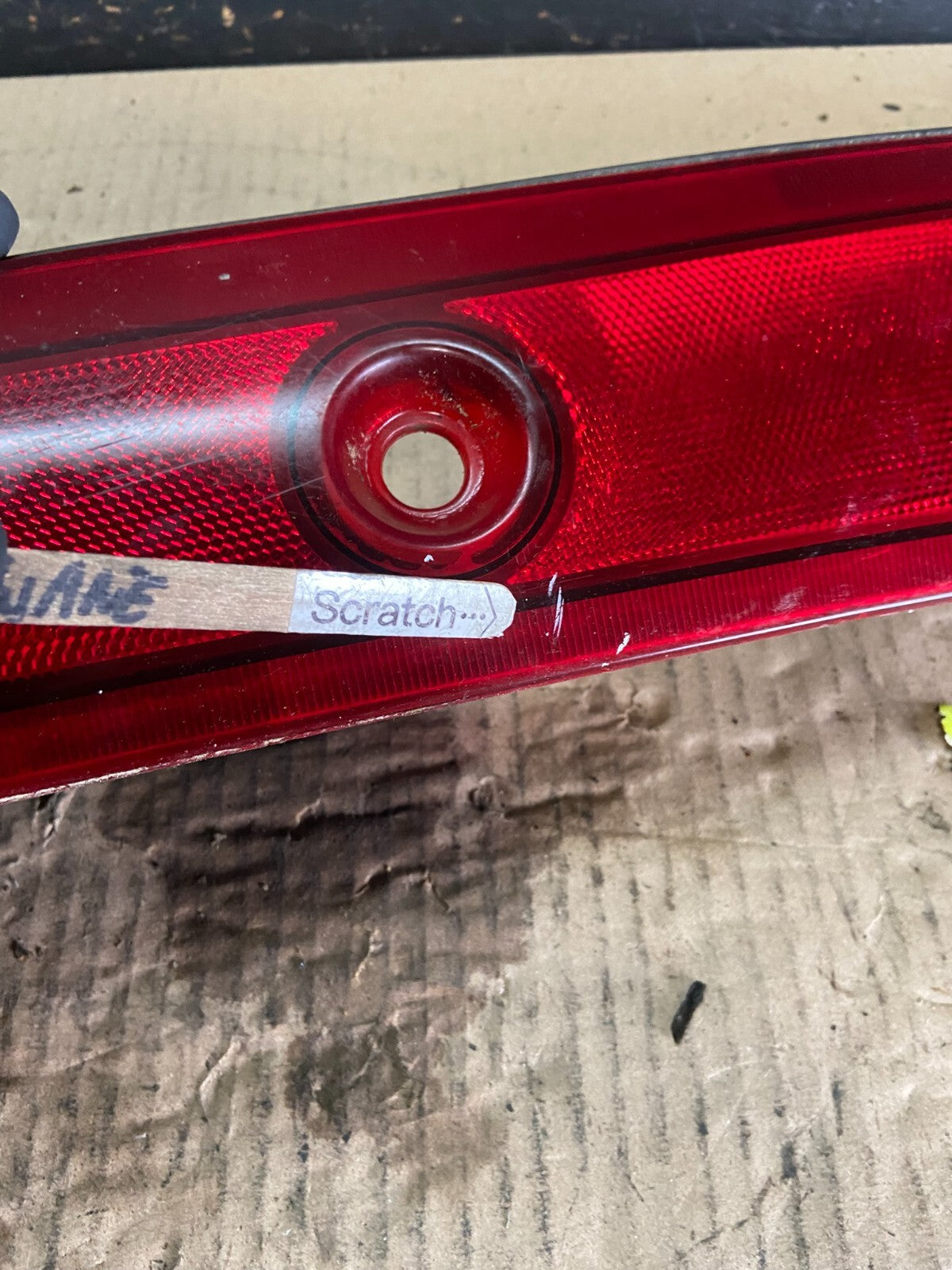 1997 1998 1999 Mercury Grand Marquis Trunk Lid Center Tail Light O0841 DG6