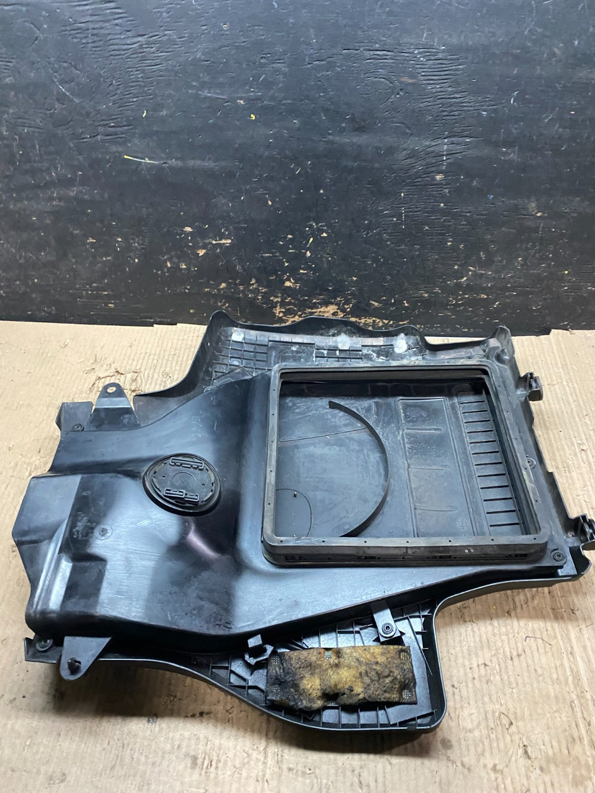 2010 2011 2012 Mazda CX7 CX-7 2.3L Engine Shield Top Cover V4249 DG7