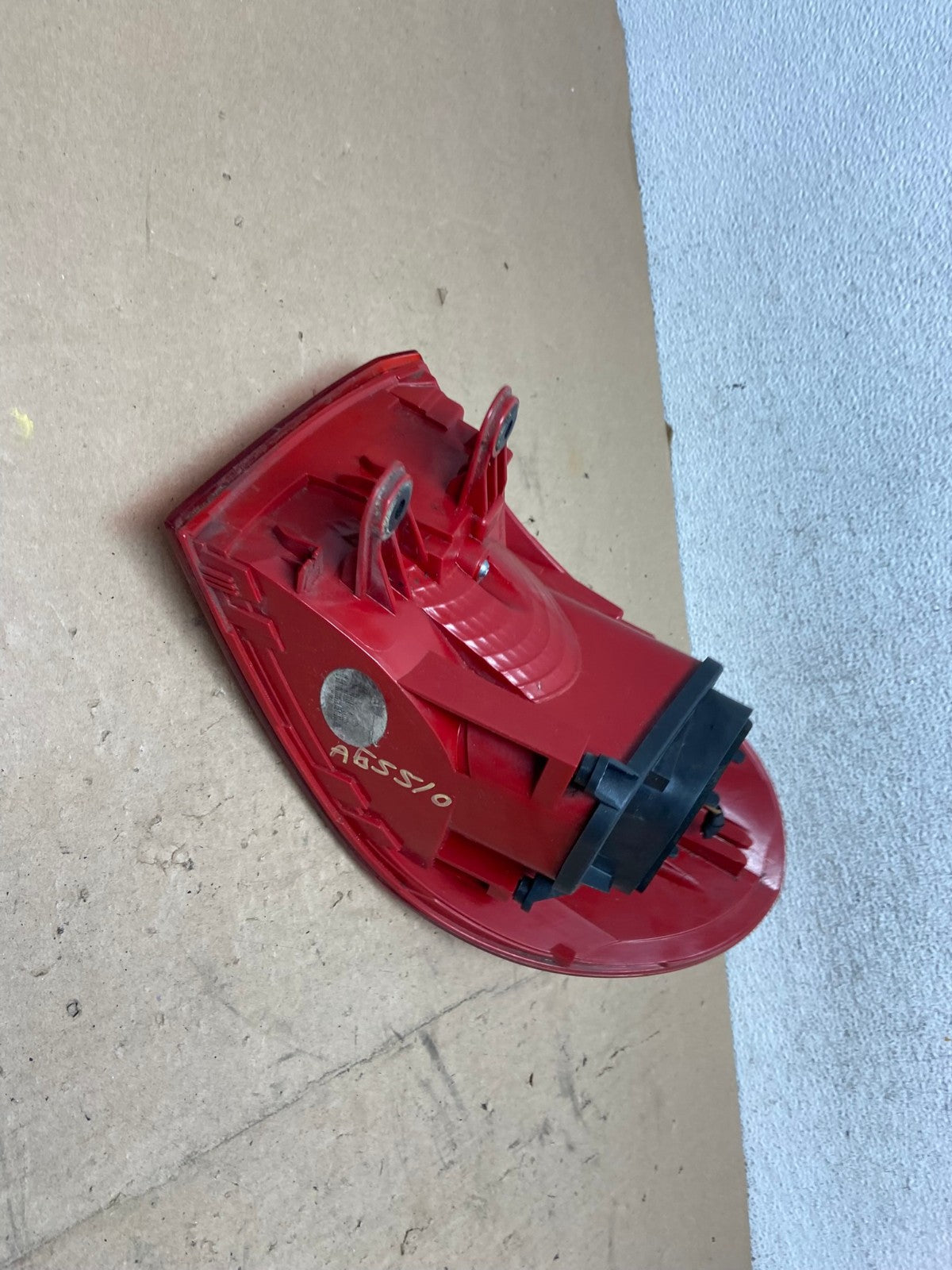 2012-2017 Volkswagen Tiguan Left Driver LH Side Tail Light AG5510 LK4