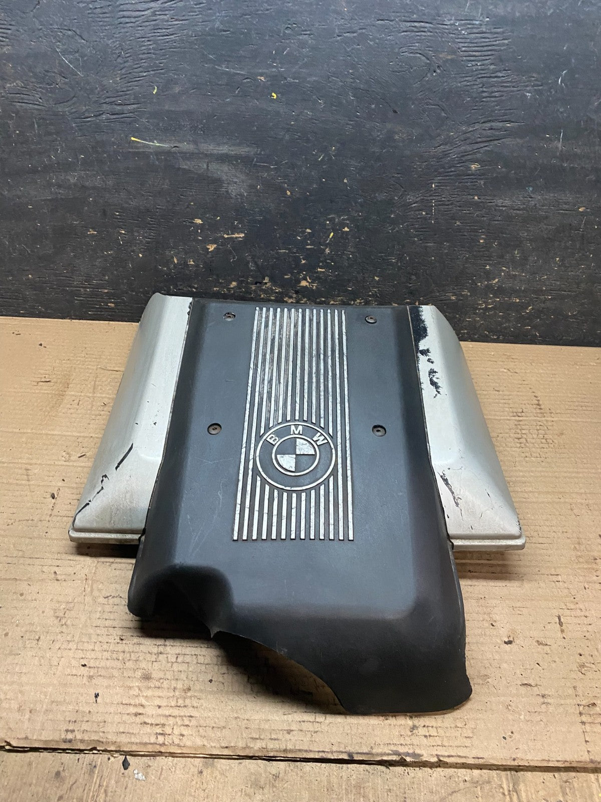 2003 BMW X5 V8 Engine Motor Top Cover Trim u8020 DG0