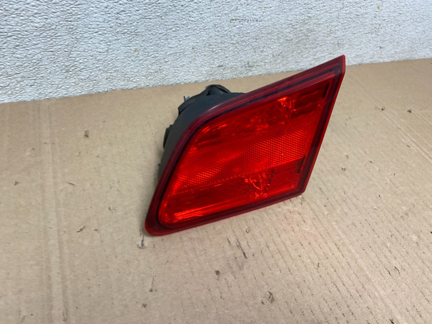 2010-2014 Subaru Legacy Right Passenger Rh Side Tail Light Inner Oem J7898 DW2