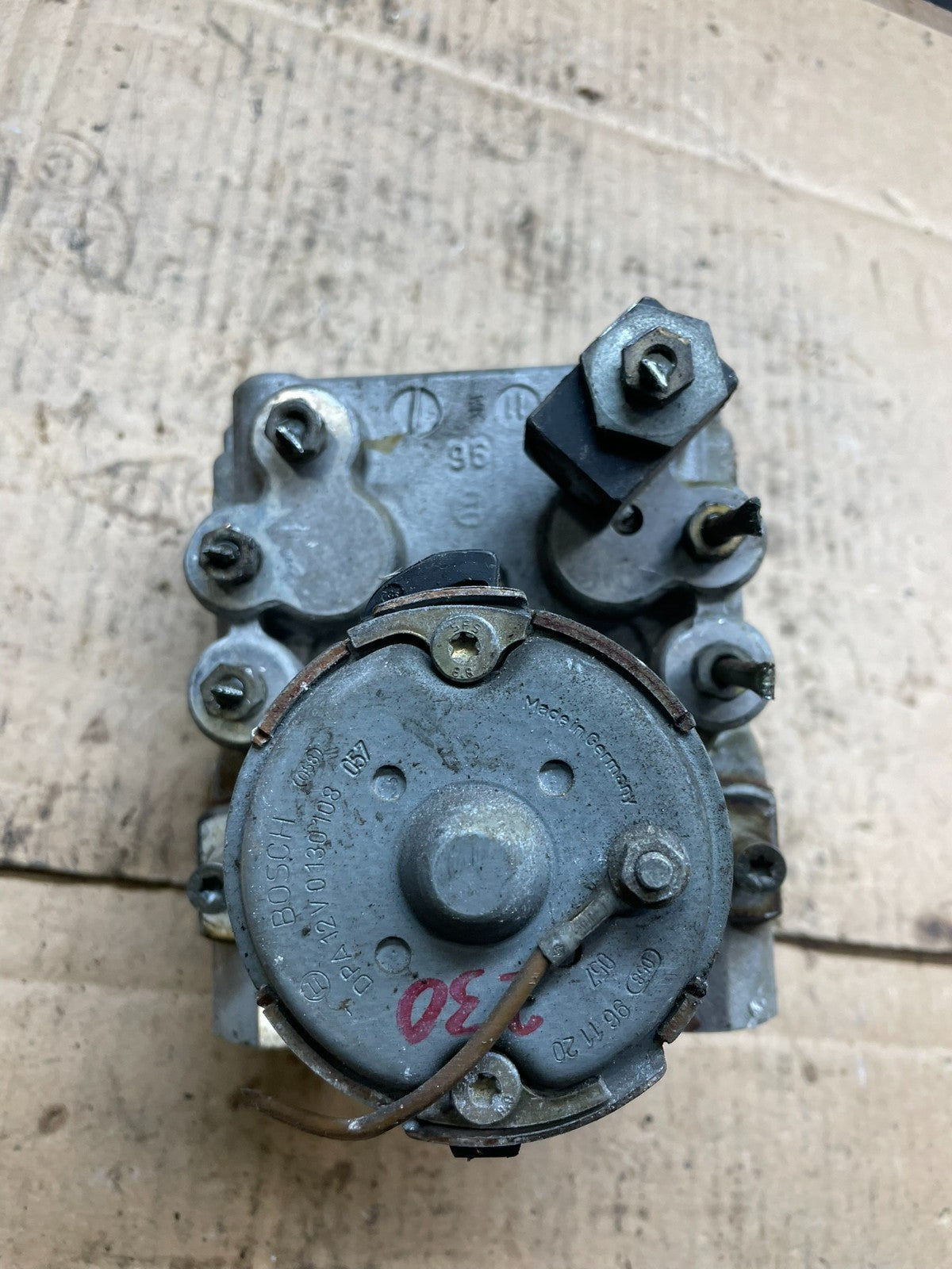 1996 to 1999 Mercedes E320 E420 ABS Anti Lock Brake Pump R9311 DG5