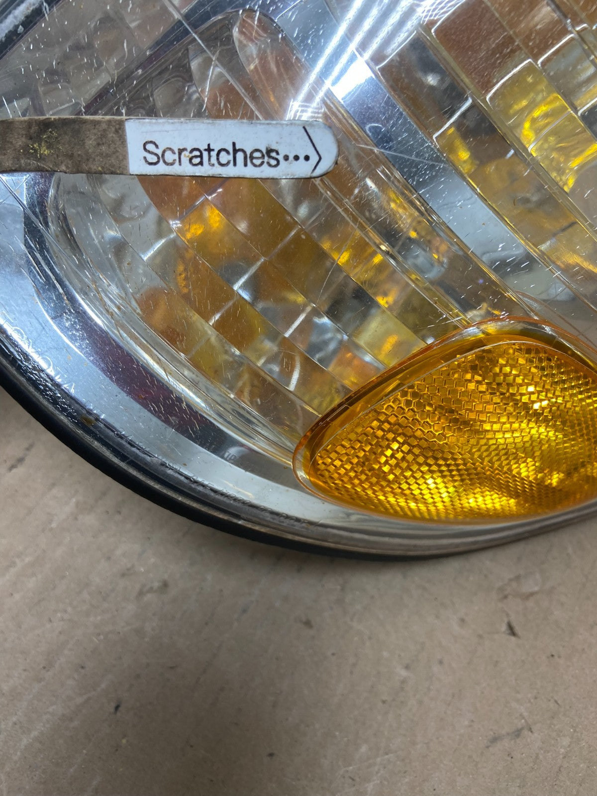 2001 - 2004 Toyota Sequoia Left Driver LH Side Parking Turn Signal AE7301 DW3