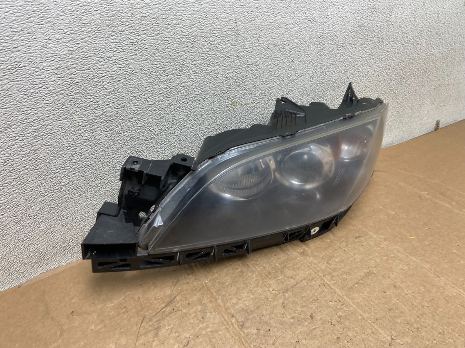 2004 to 2009 Mazda 3 Sedan Left Driver LH Side Halogen Headlight Oem AA2671 DW2