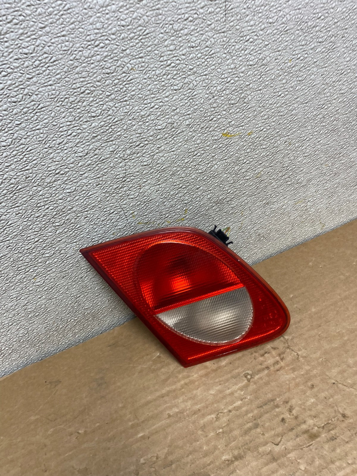 1996 - 1999 Mercedes-Benz E W210 E320 Left Driver Inner Tail Light OEM Z2679 DW2
