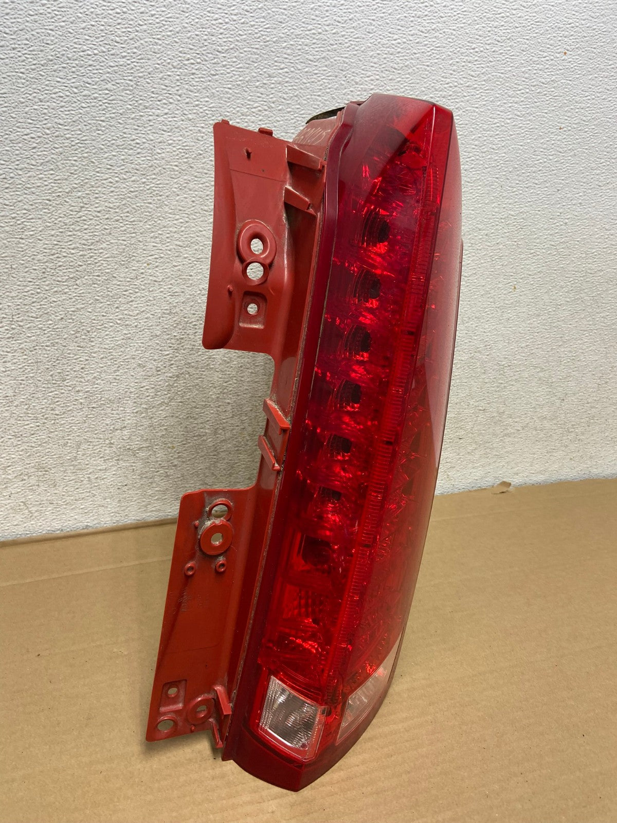 2010 to 2016 Cadillac Srx Right Passenger RH Side Tail Light AG9145 LK1