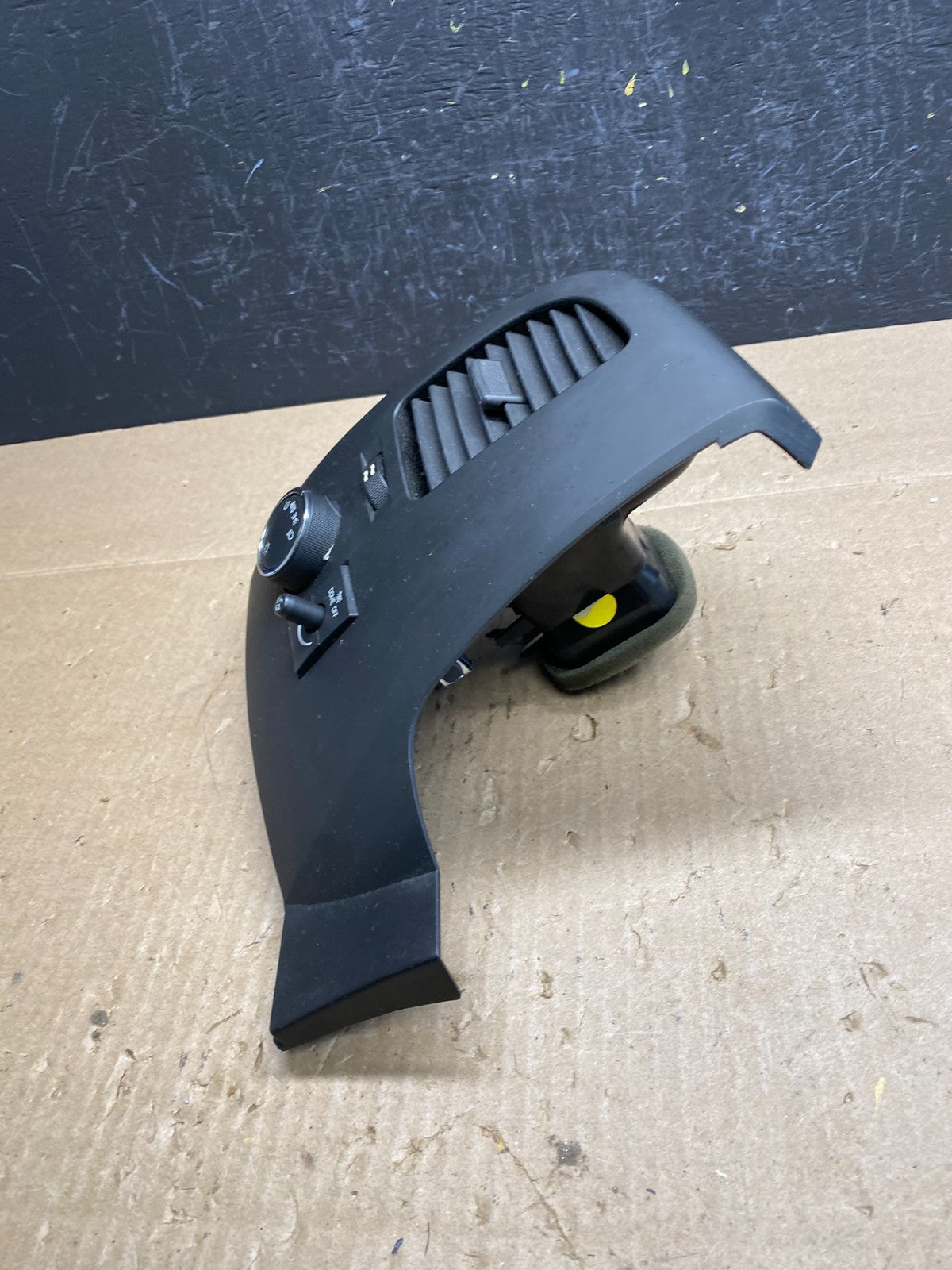 2007 to 2014 Silverado Front Left Driver Headlight Switch Air Vent AC6492 DG2