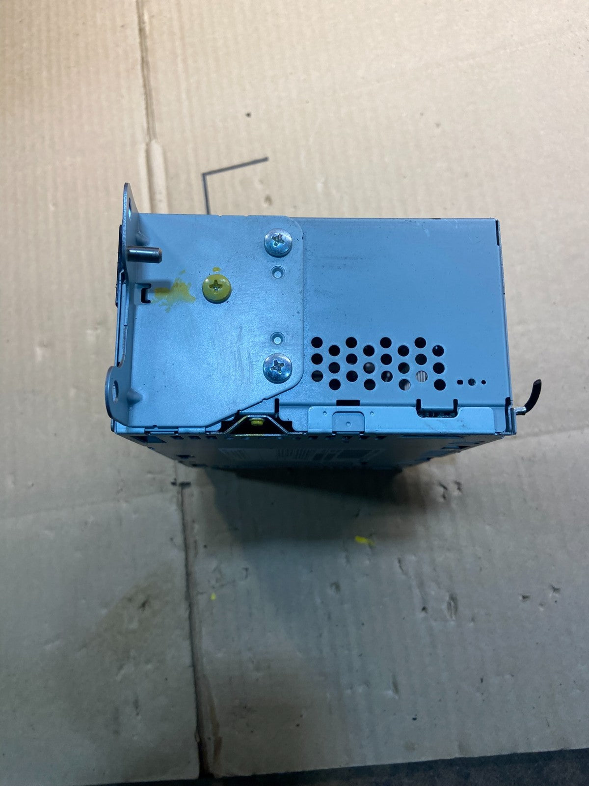 2016 to 2017 Ford Explorer Audio Equipment Radio Receiver AM FM CD Y4407 PS3
