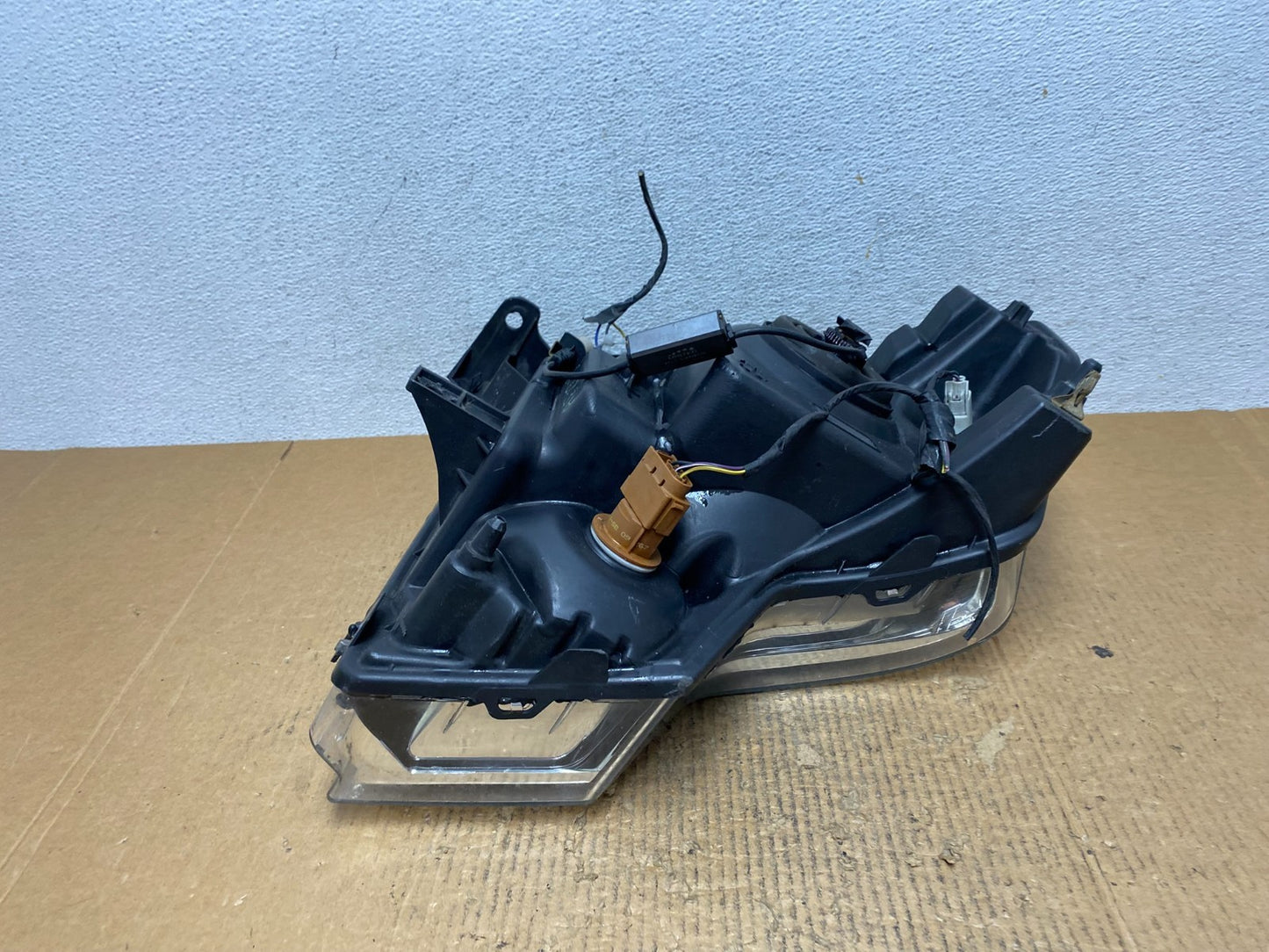2009 to 2014 Ford F-150 F150 Right Passenger RH Halogen Headlight AE2708 DW7
