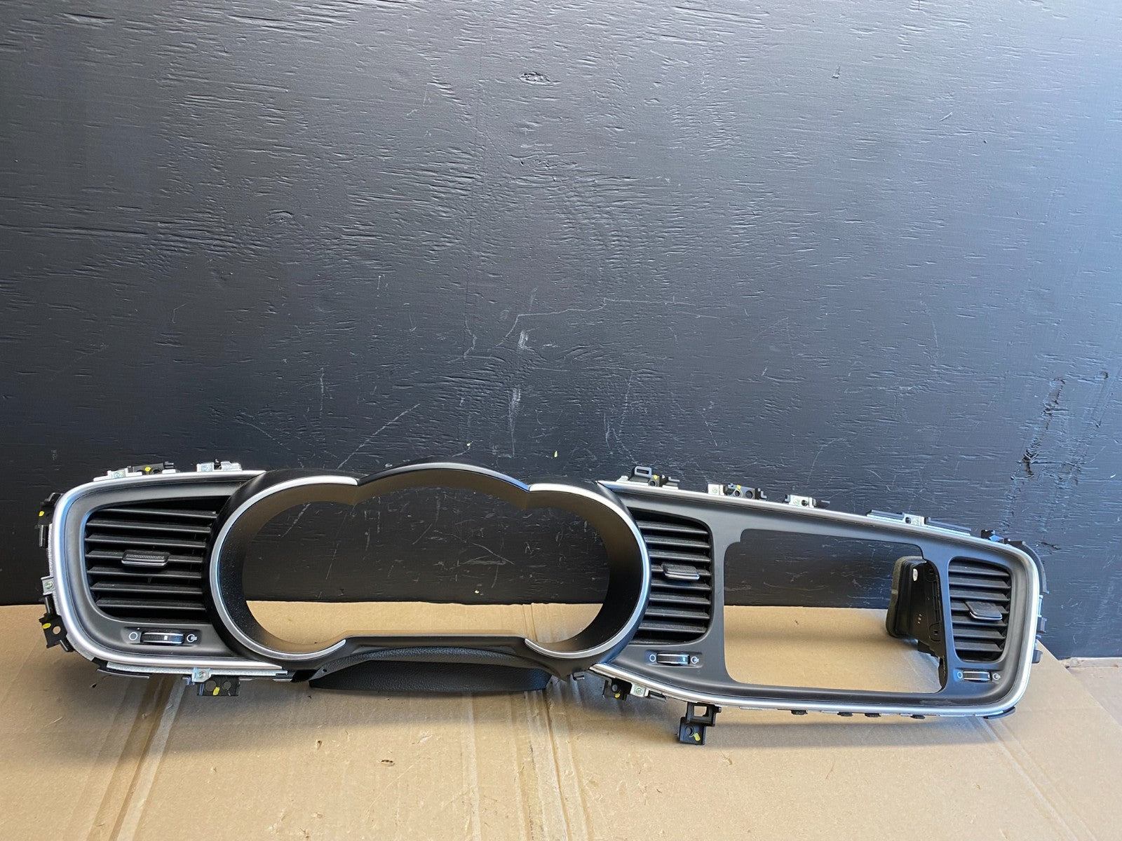 2014 2015 Kia Optima Front Speedometer Dash Radio Bezel Trim Air Vent AB8818 DG0