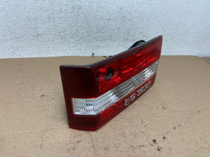 2000 2001 Lexus ES300 Inner Right Passenger RH Side Tail Light AF4997 LK2