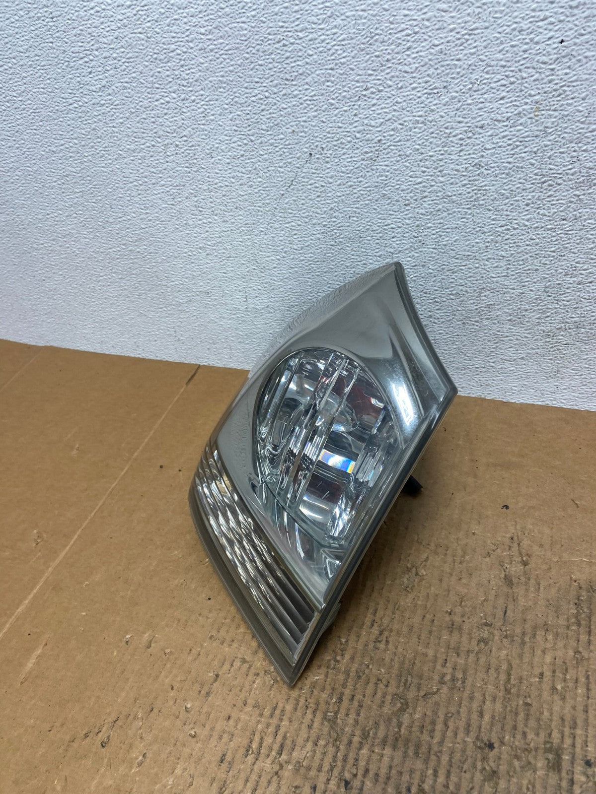 2004 to 2009 Lexus Rx350 RX330 Left Driver LH Tail Light AE1589 LK1
