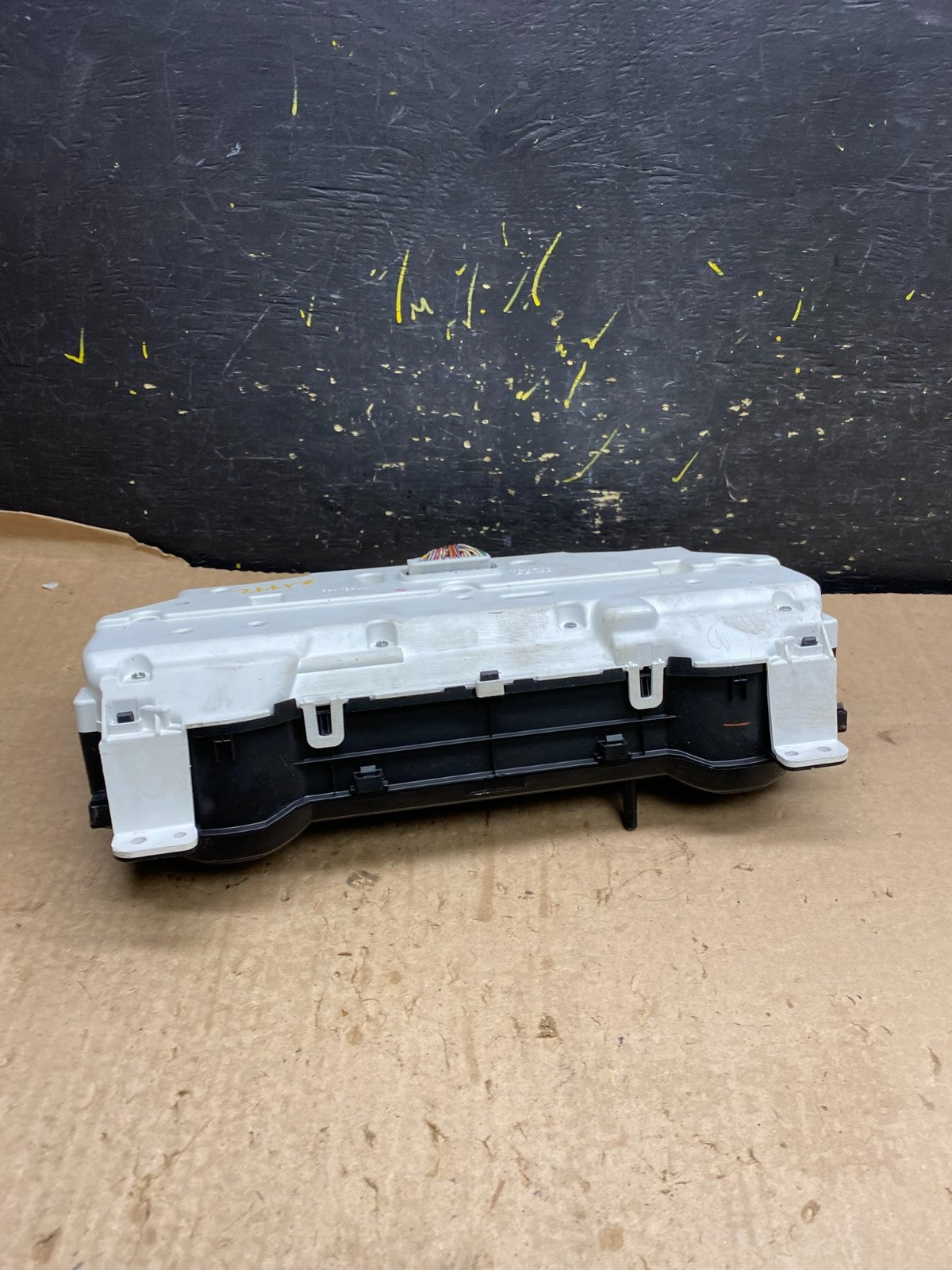 2006 Toyota Sienna Speedometer Cluster Gauge OEM z1772 DG6