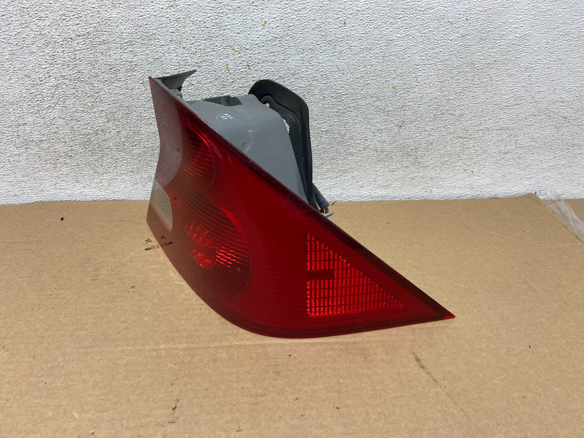 2001 to 2003 Honda Civic Coupe Right Passenger Rh Side Tail Light AH4423 DW2