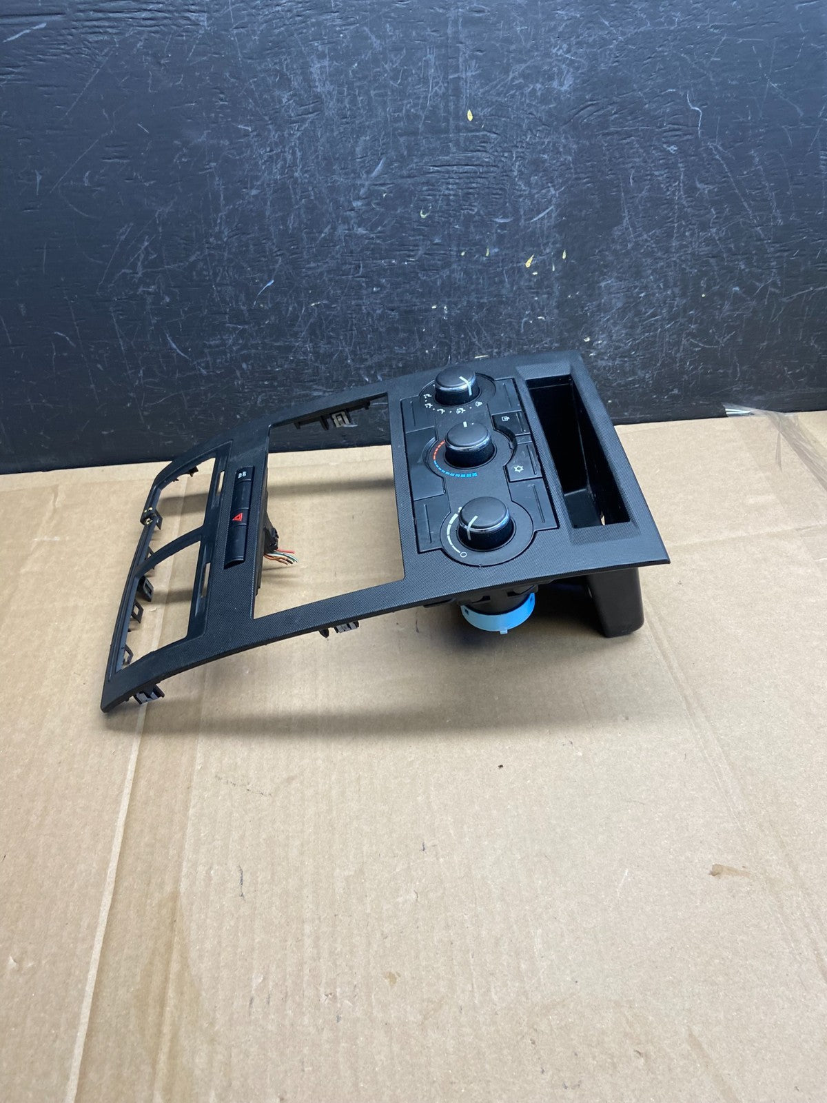 2008 - 2010 Dodge Charger Dash Climate Temperature Control Radio Bezel AD2072 DG1