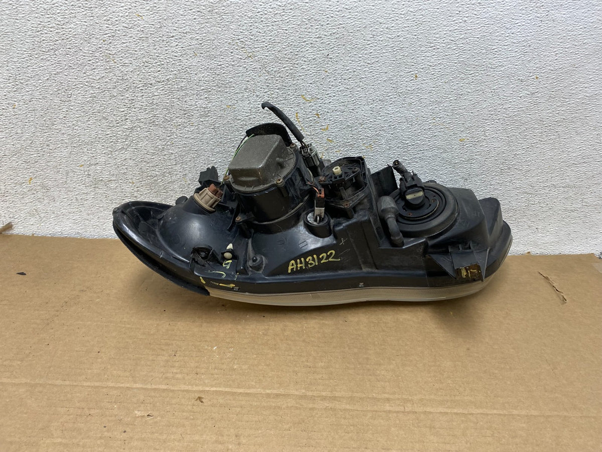 2002 to 2004 Infiniti I35 Hid Xenon Right Passenger Side Headlight AH3122 DW8