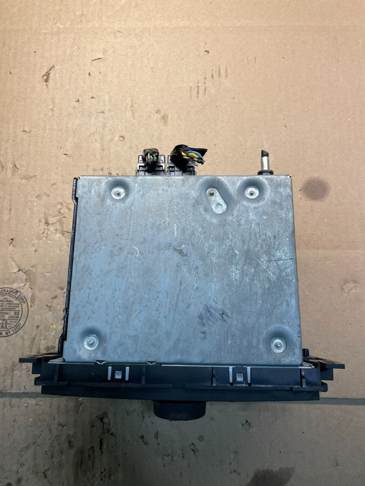 2009 to 2011 GMC Acadia Radio AM/FM CD Player Radio Oem v8745 DG9
