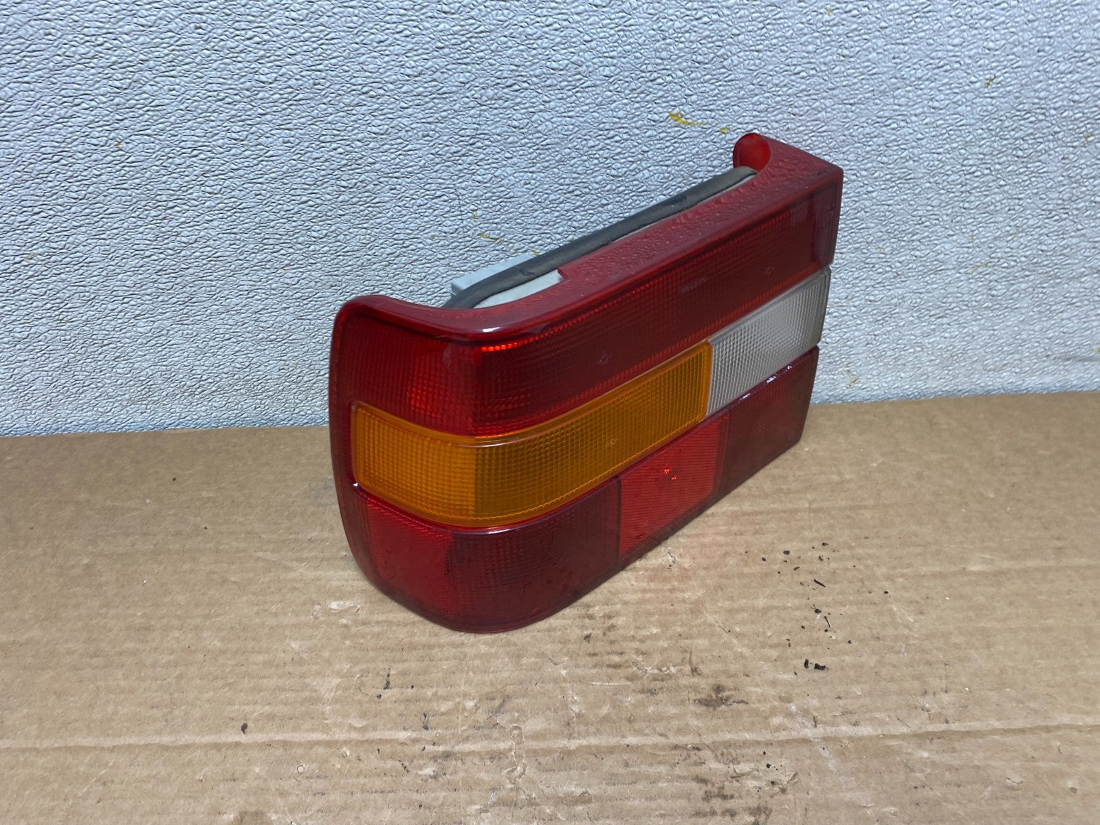 1993 to 1994 Volvo 850 Sedan Left Driver LH Tail Light OEM Z1461 DG2