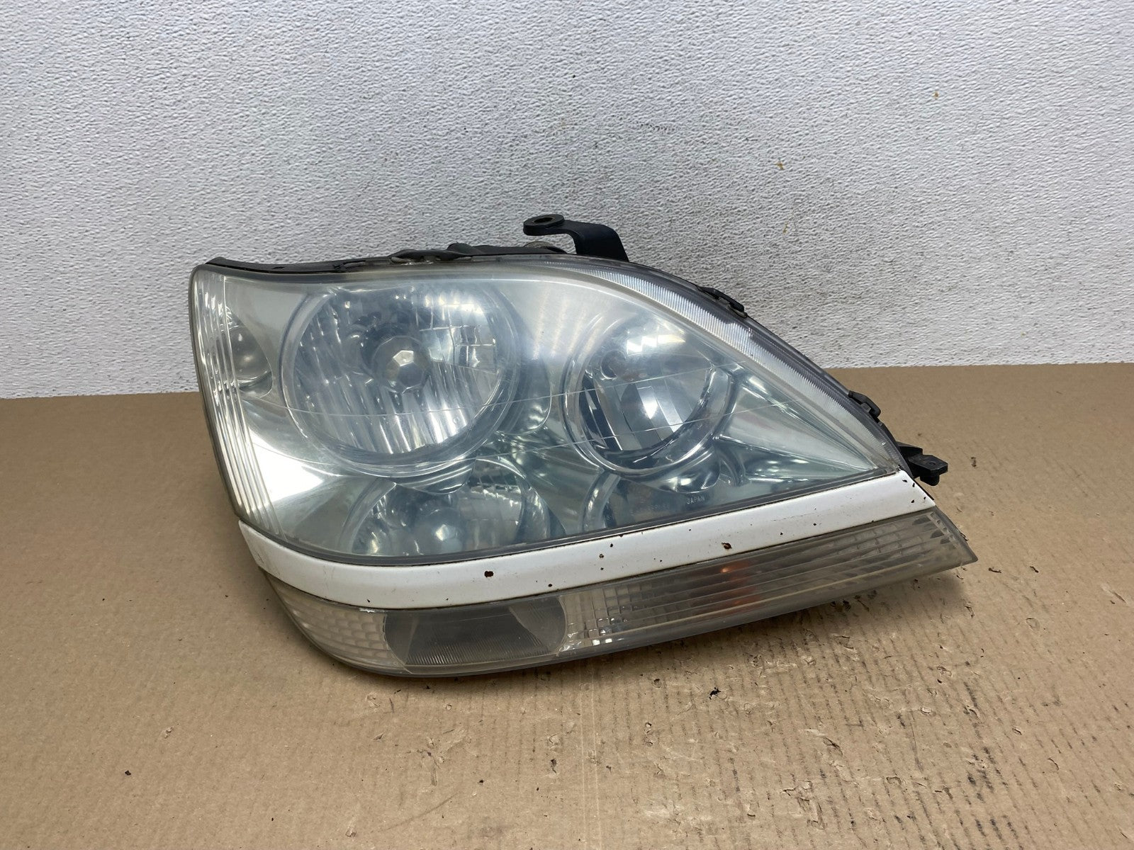 2001 2002 2003 Lexus RX300 Right Passenger Headlight Xenon HID AE7072 LK0