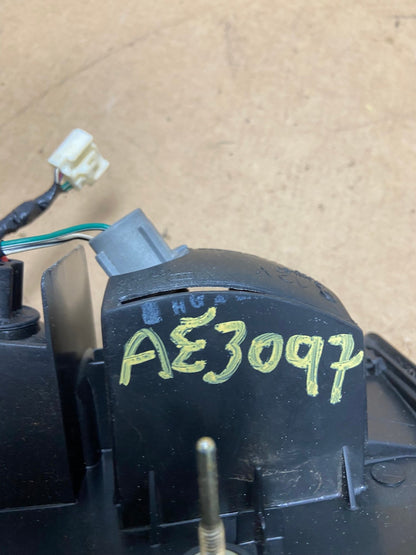 1998 1999 2000 Toyota Sienna Right Passenger Inner Tail light AE3097 LK7