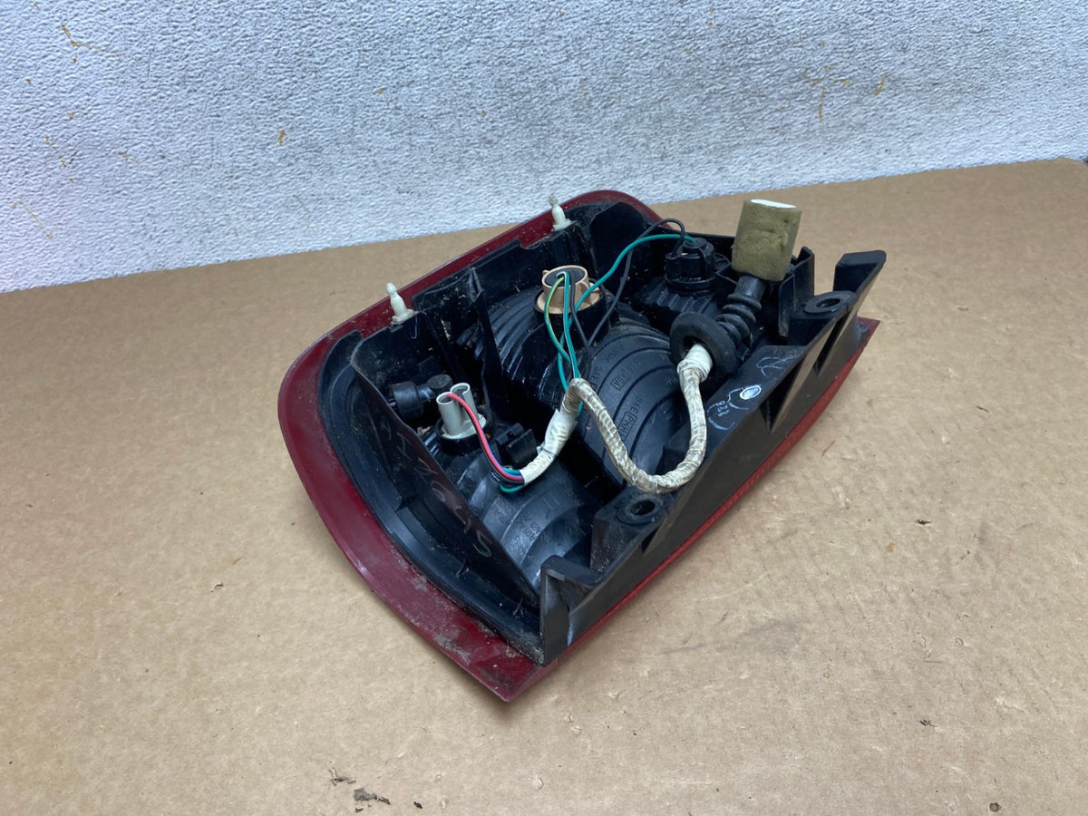 1999 to 2004 Nissan Pathfinder Right Passenger Rh Side Tail light AI2645 LK5