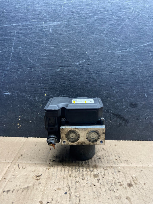 2011 - 2014 Ford E250 E350 Van ABS Anti Lock Brake Pump Module Q6113 DG0