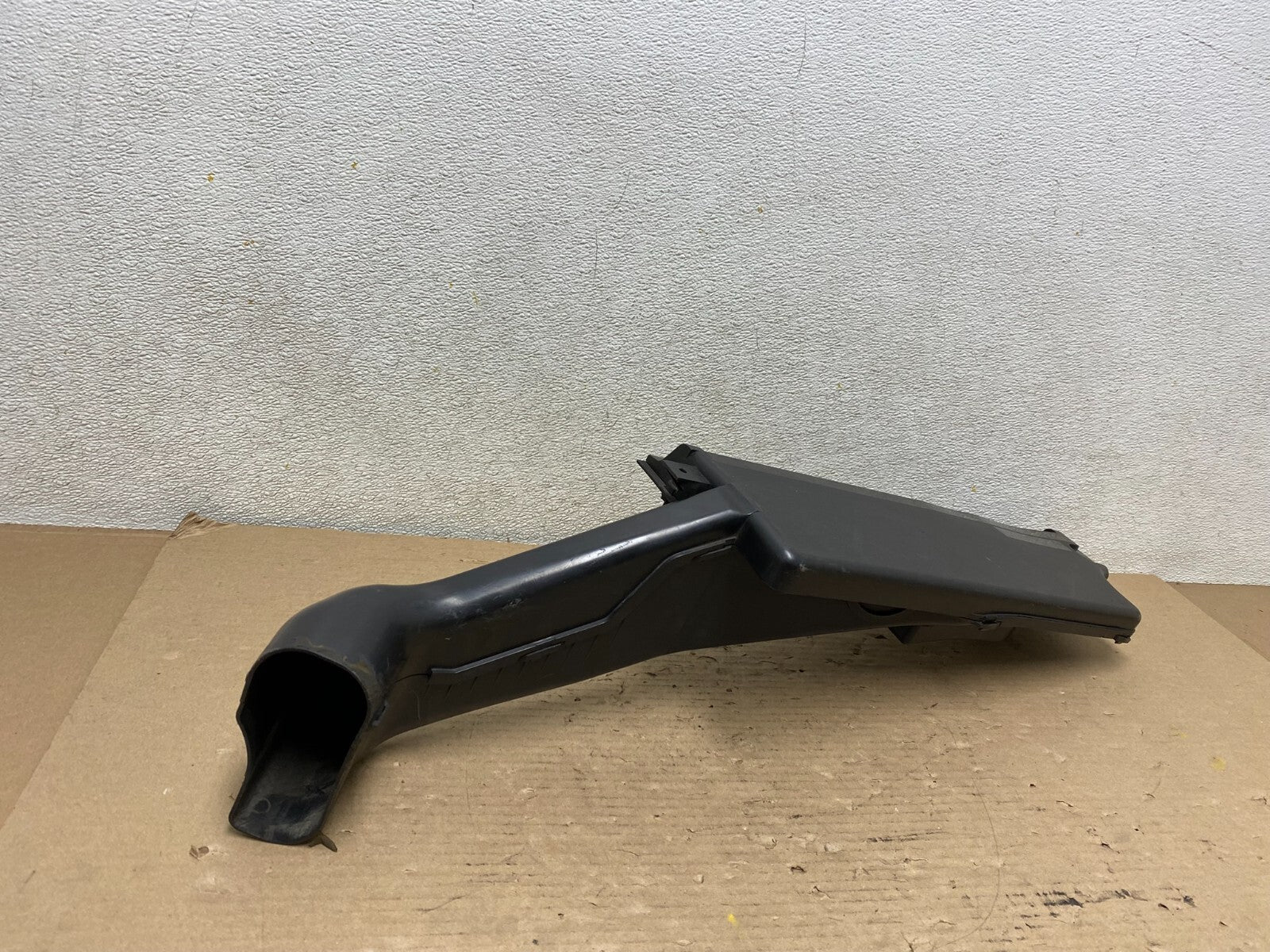 2003 to 2008 Nissan Murano Air Intake Cleaner Duct G7167 PS2