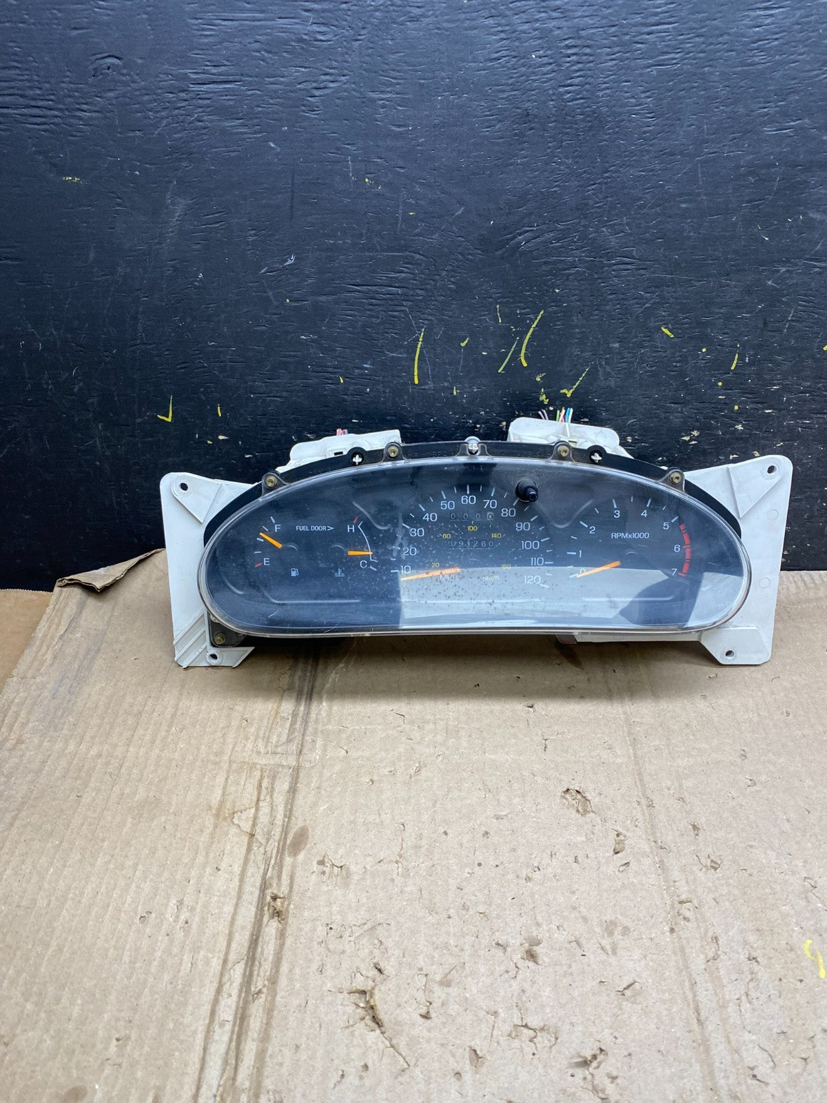 1997  Ford Thunderbird Speedometer Instrument Gauge Cluster Oem X6031 DG0