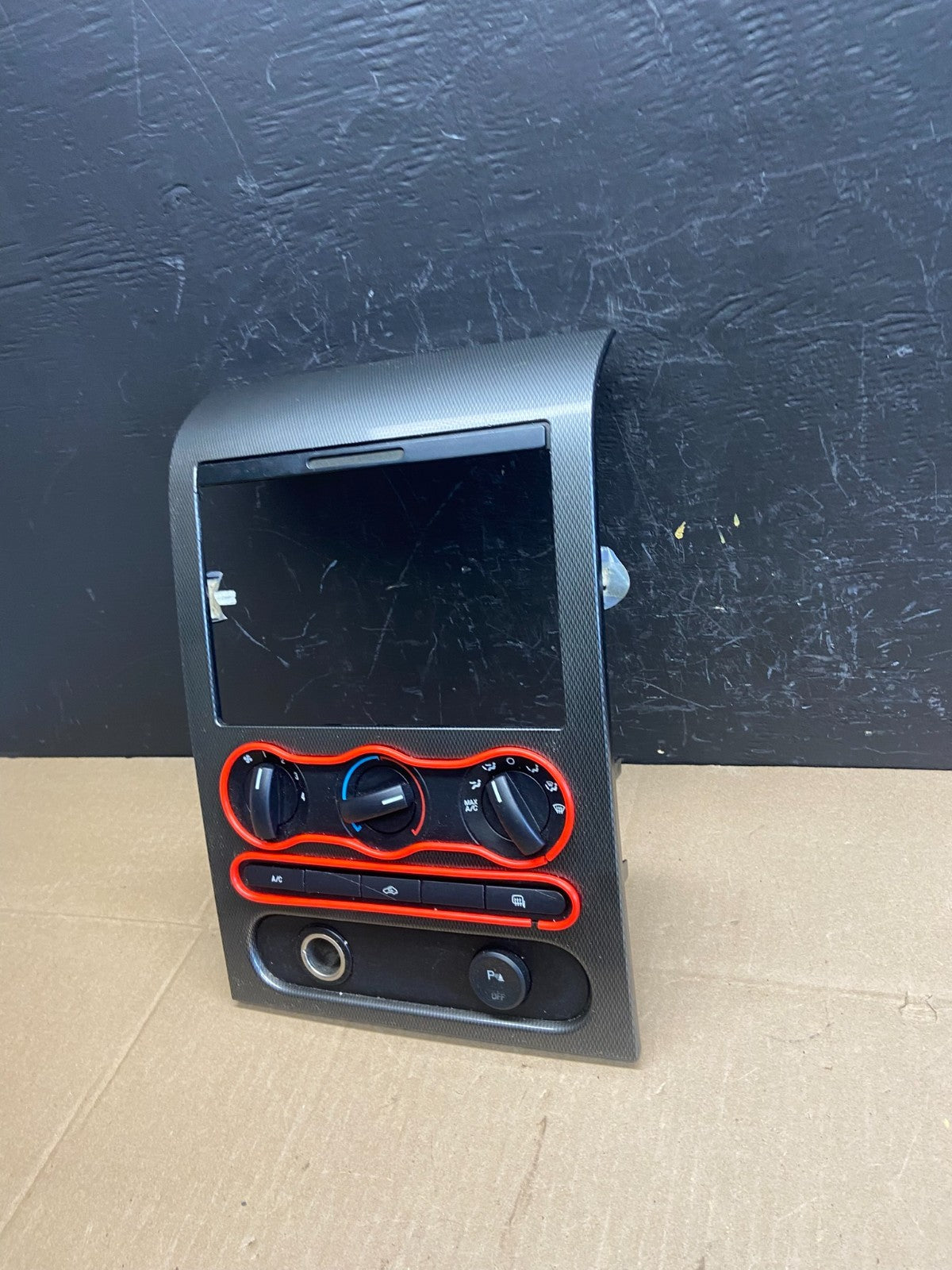 2004 to 2008 Ford F150 Radio Climate Dash Bezel Surround Black AB9290 DG1