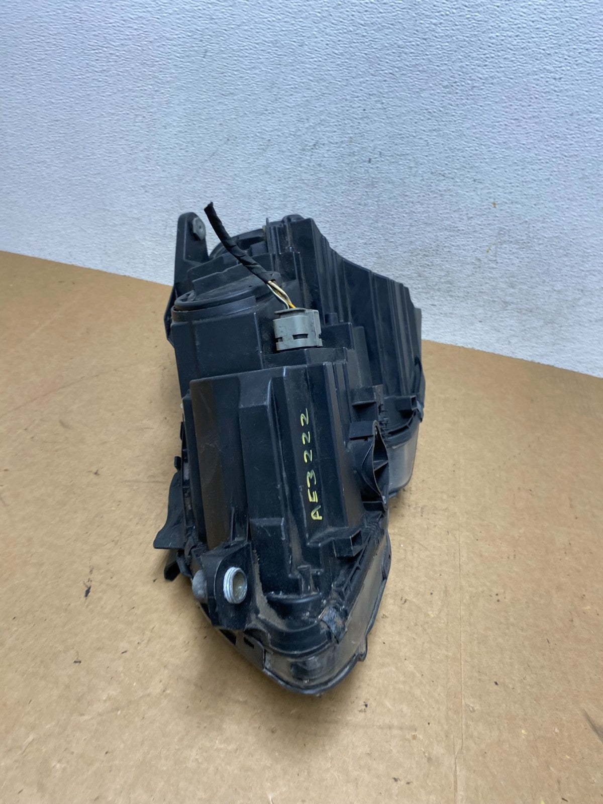 2012 to 2015 Mercedes Benz C250 Coupe Right Passenger Side Headlight AE3222 DG9