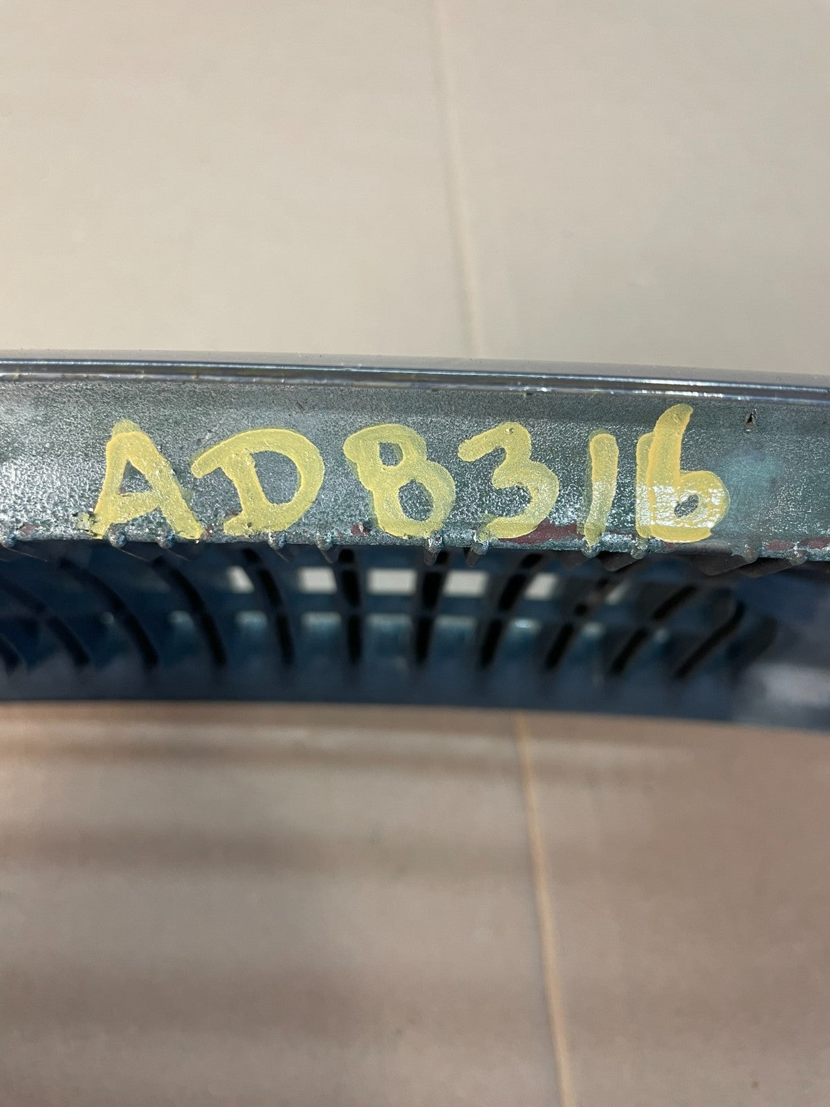2000 to 2005 Buick Lesabre Front Chrome Upper Grill Grille AD83165