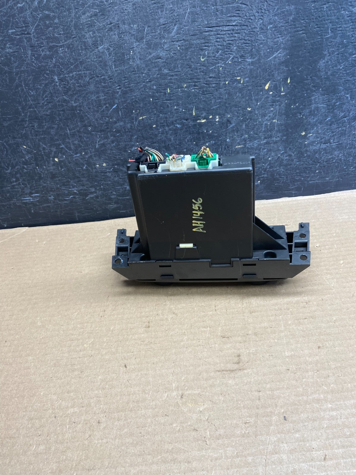 2006 to 2011 Cadillac DTS AC Heater Climate Control Panel AH1456 DG4