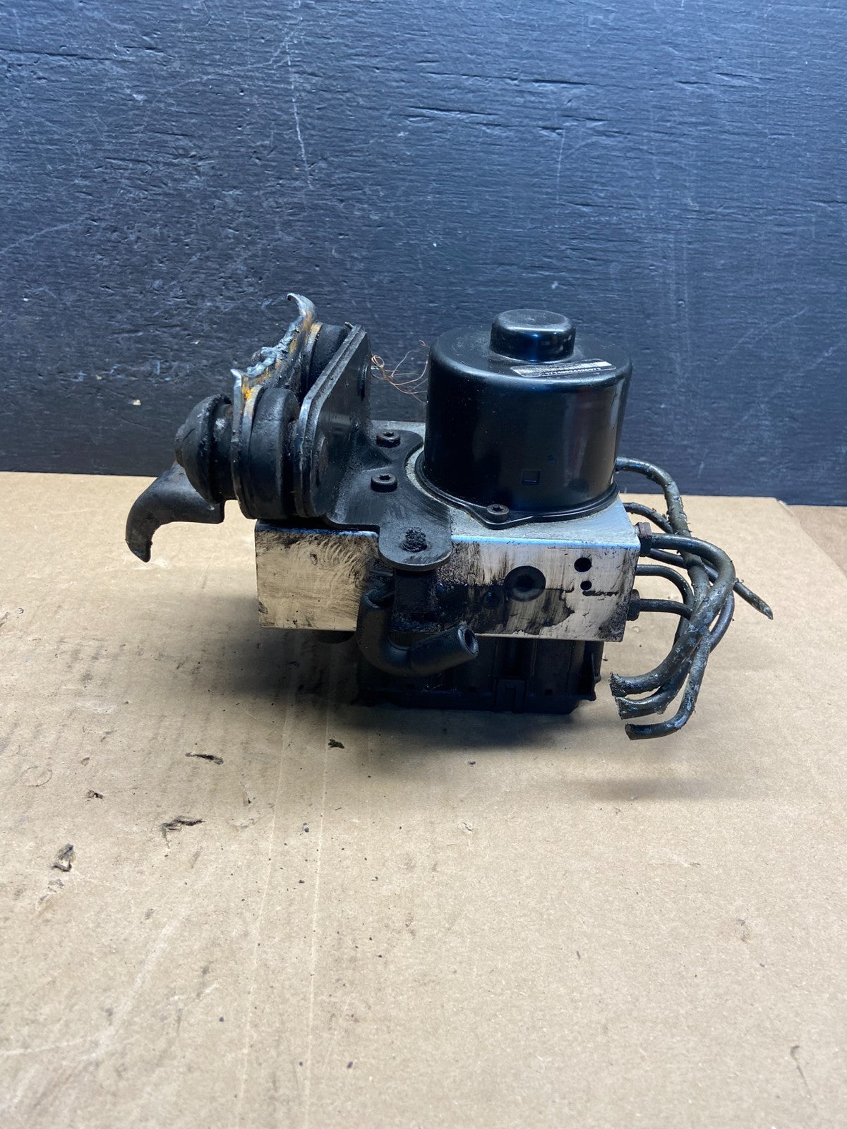 2000 2002 Mercedes ML320 ML500 Anti-Lock Brake Pump AF93473