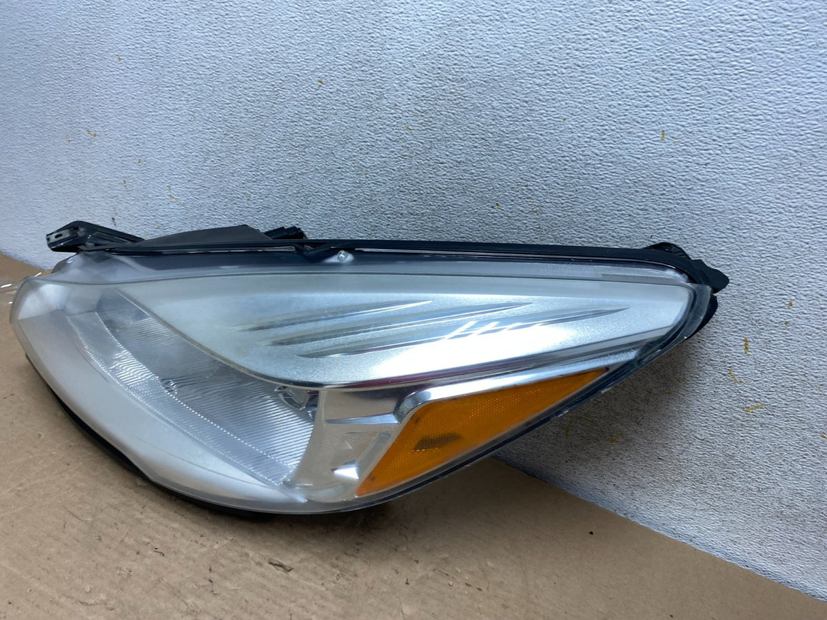 2013 - 2016 Ford Escape Headlight Left Driver Lh Side Halogen AH9526 DW1