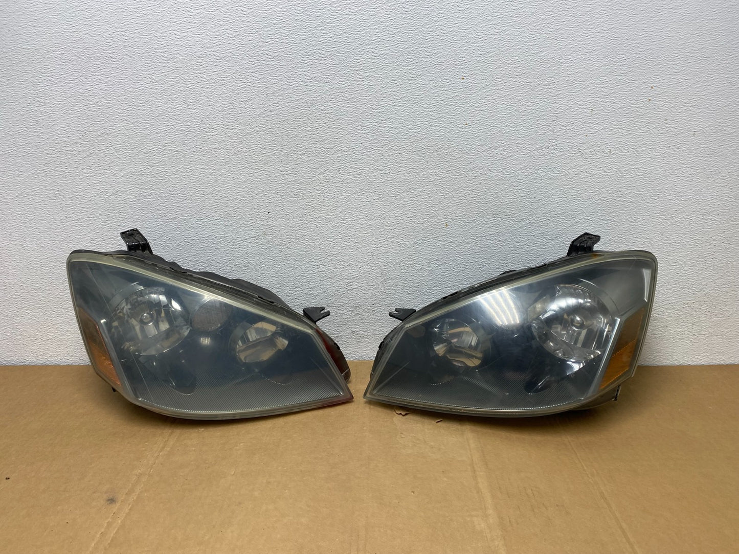 2005 to 2006 Nissan Altima Left+Right Set Halogen Headlights AC8339 DW0