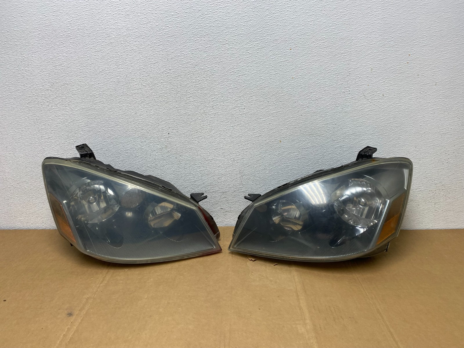 2005 to 2006 Nissan Altima Left+Right Set Halogen Headlights AC8339 DW0