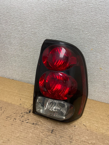 2002 to 2009 Chevrolet Trailblazer Right Passenger Rh Tail Light AB3410 LK0