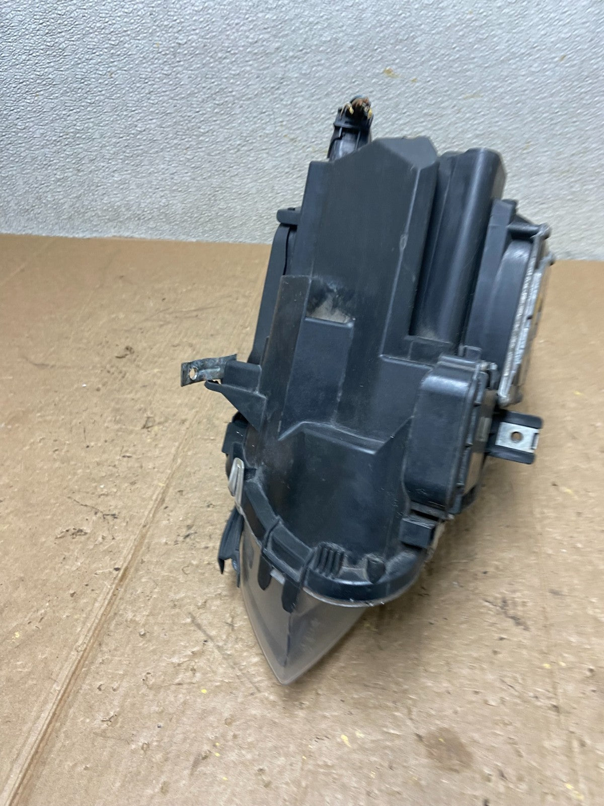 2007-2010 BMW 3-Series Coupe 335i Right Passenger Headlight Xenon HID AA3854 DW10