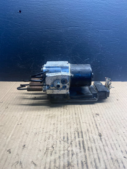 2001 2004 Ford F250 F350 Econoline Anti-Lock ABS Antilock Brake Pump AC0927 DG2